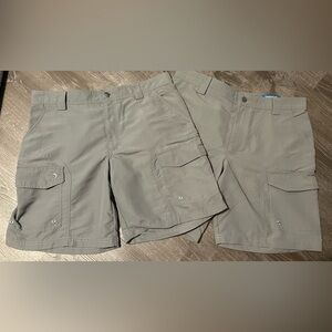 Men's Gray Reel Legens Cargo Shorts Size 36.